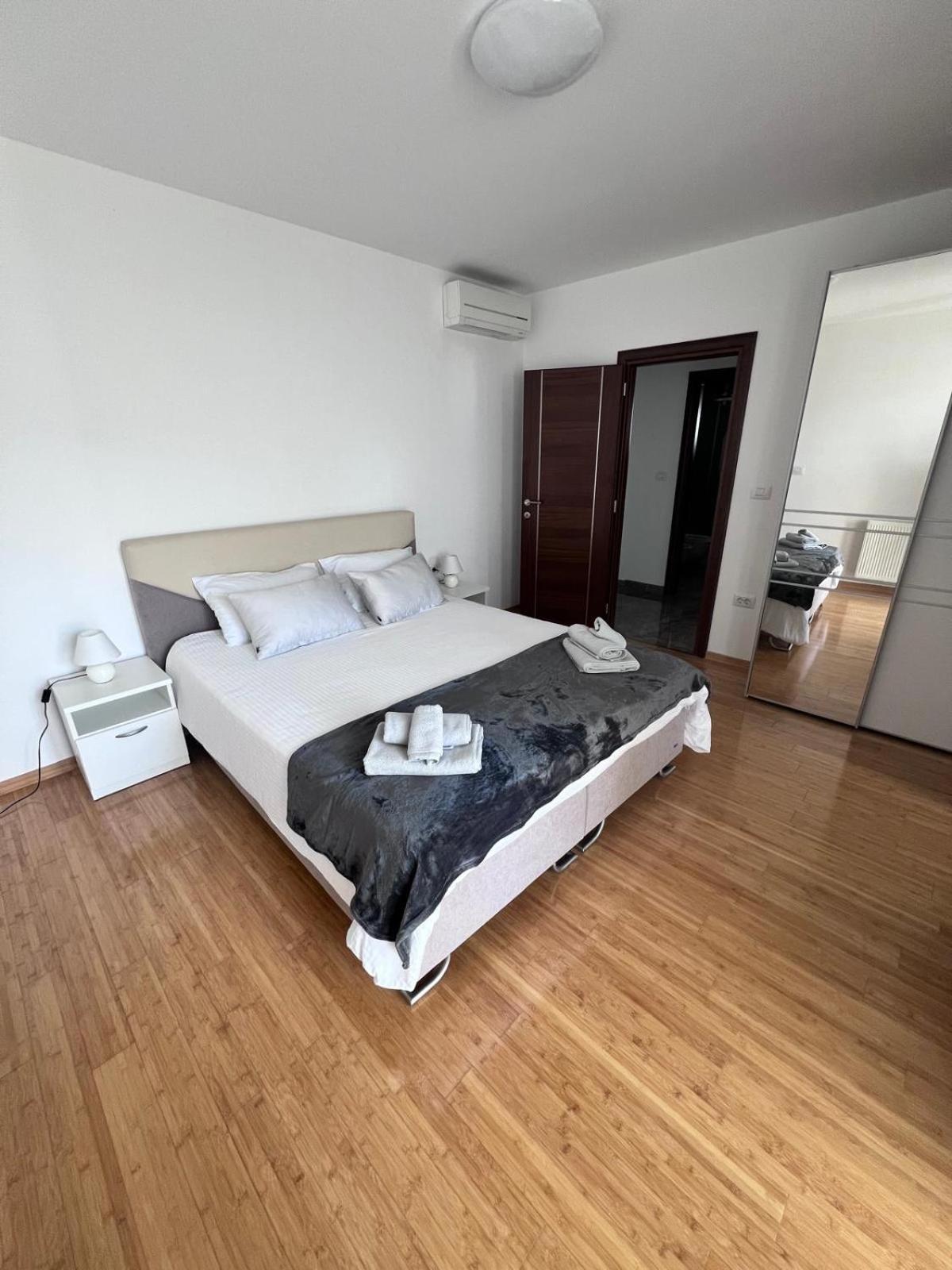 Seascape Deluxe Residence Pjescana Uvala Eksteriør bilde
