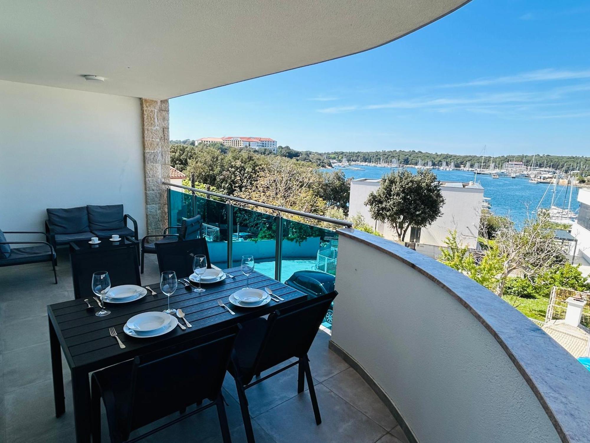 Seascape Deluxe Residence Pjescana Uvala Eksteriør bilde